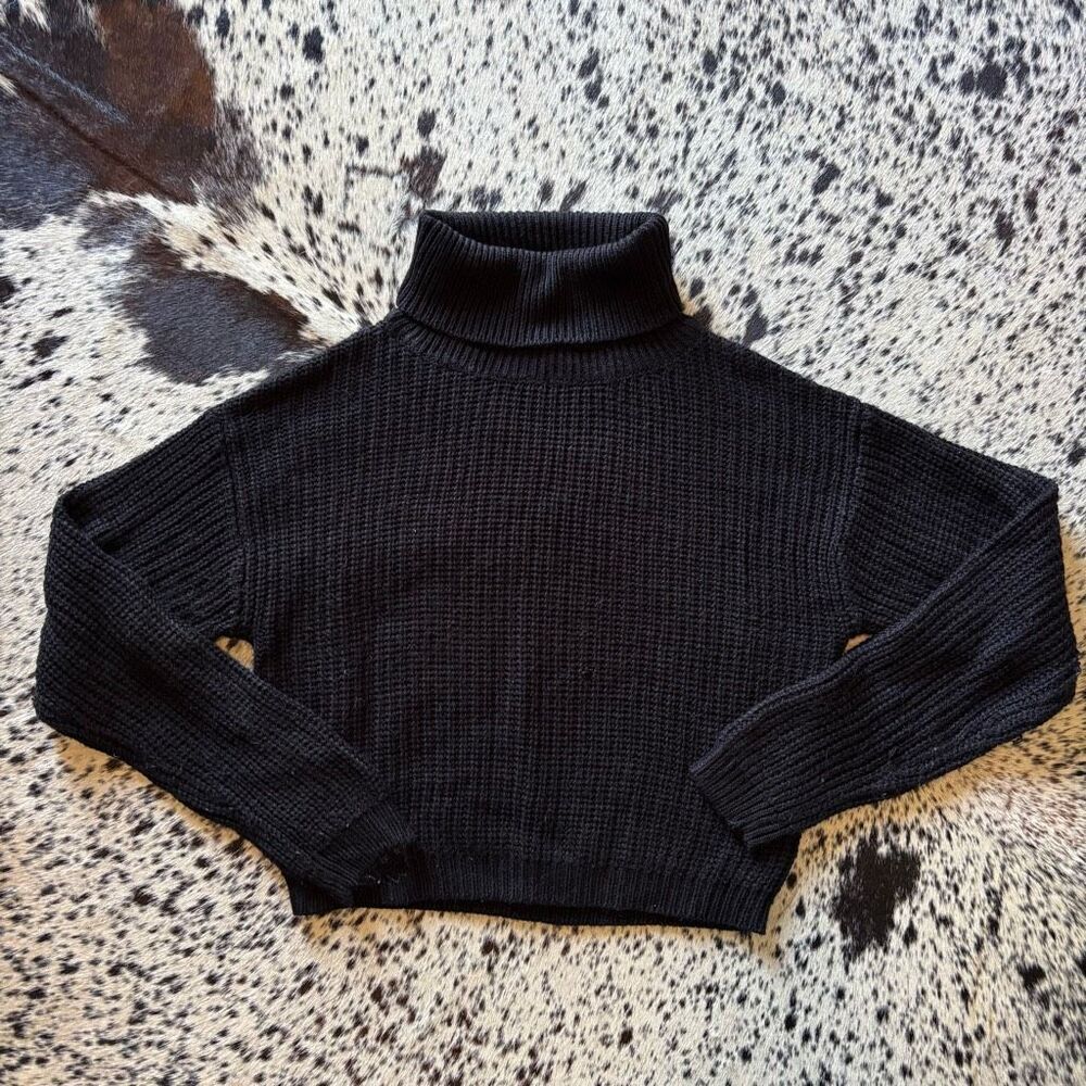 Nasty Gal Cropped Black Knit Sweater Turtle Neck Small
